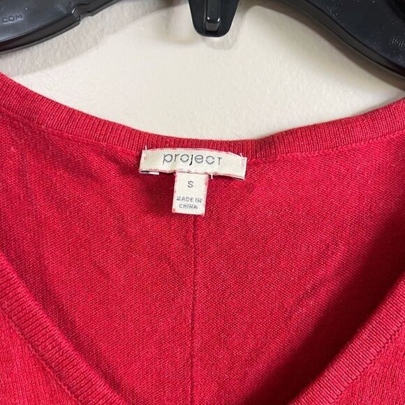 Project small red top - Picture 3 of 5
